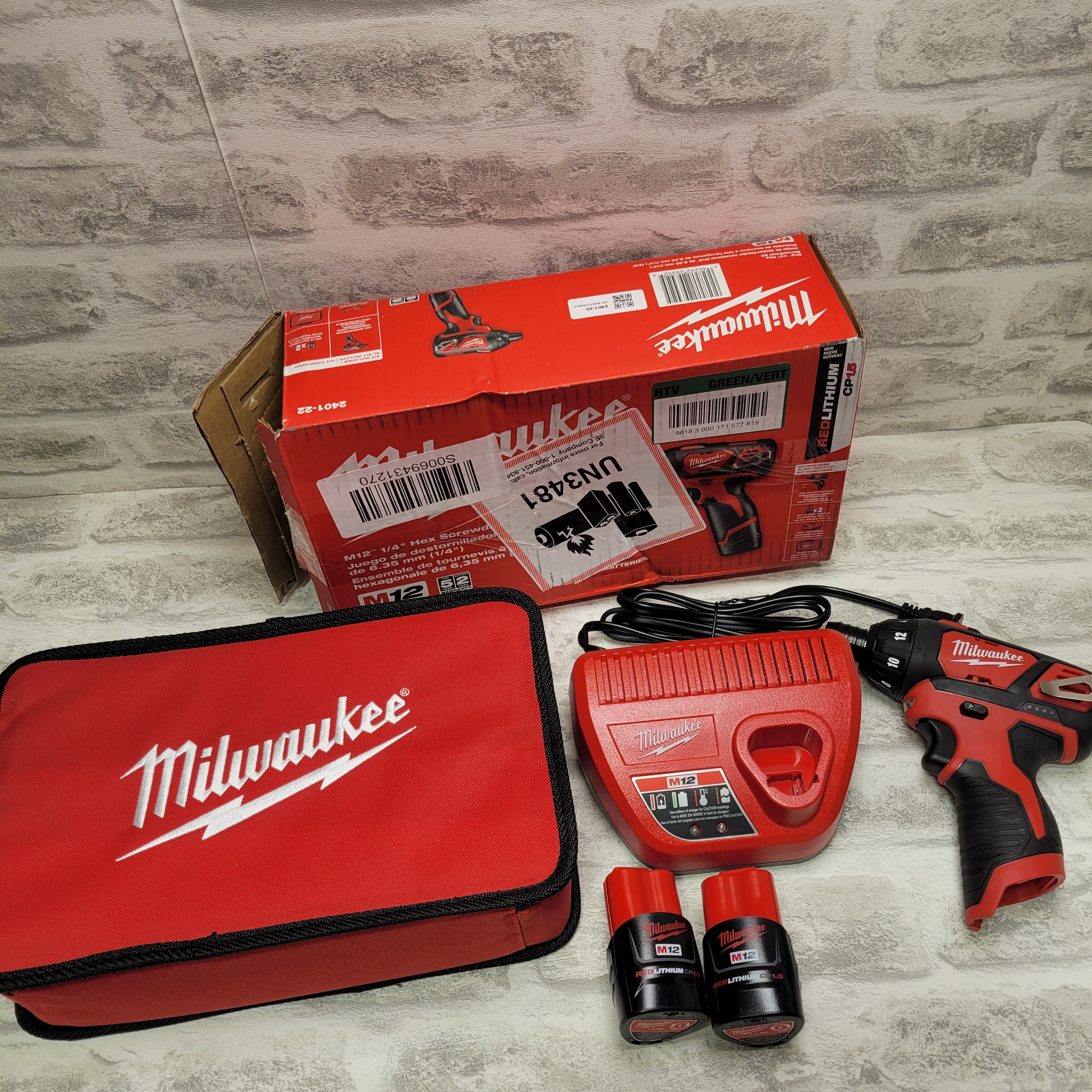 Milwaukee 2401-22 M12 12-Volt Lithium-Ion 1/4 in. Hex Cordless Screwdriver Kit (7594287595758)